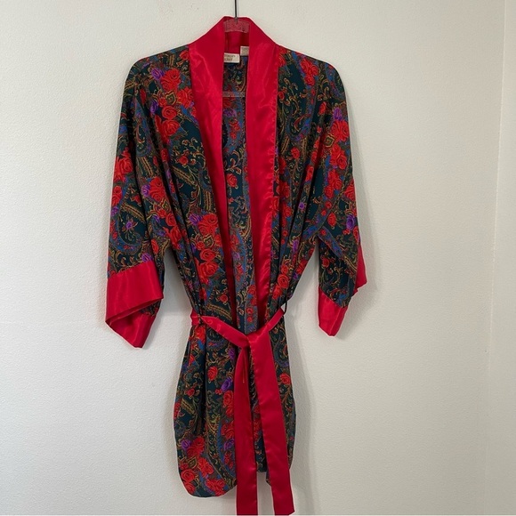 Victoria's Secret Red Floral Long Satin Charmeuse Long Belted Robe Roses - Picture 1 of 7